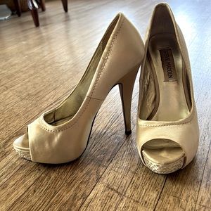 Steve Madden satin nude peep toe pumps